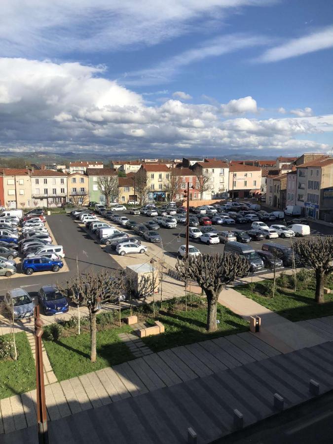 Appartement F2 Centre-Ville Issoire Avec Jolie Vue ภายนอก รูปภาพ